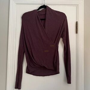Lululemon - Radiant along Sleeve